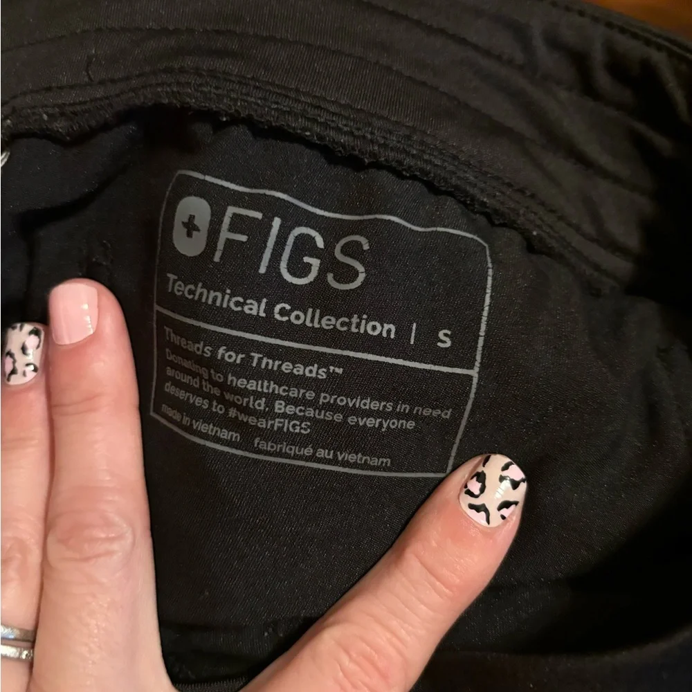 🖤 FIGS Technical Collection Scrub Pants – Women’s‎ Small – Black (0722)